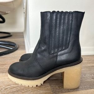 Freepeople black boots with chunky heel